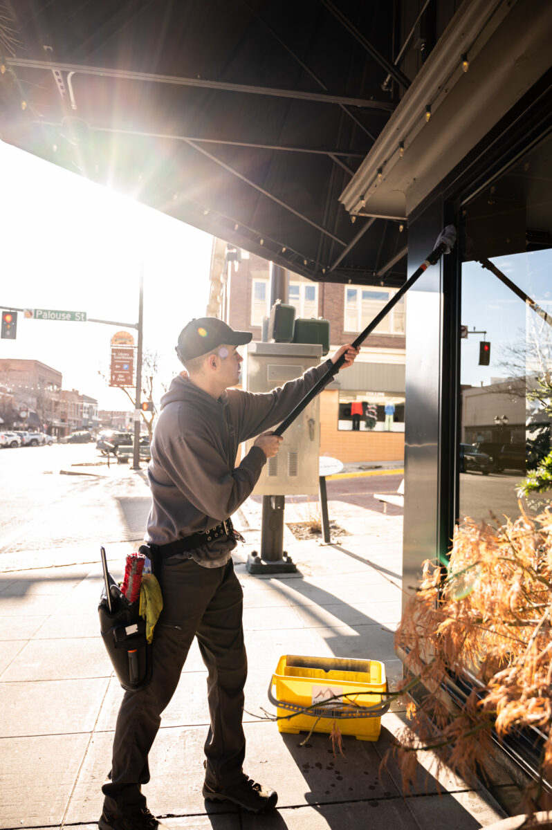 commercial window cleaning wenatchee wa